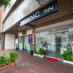 Blanc Inn